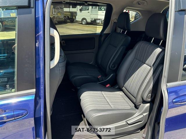Honda FREED HYBRID 2018-01 8814717-5