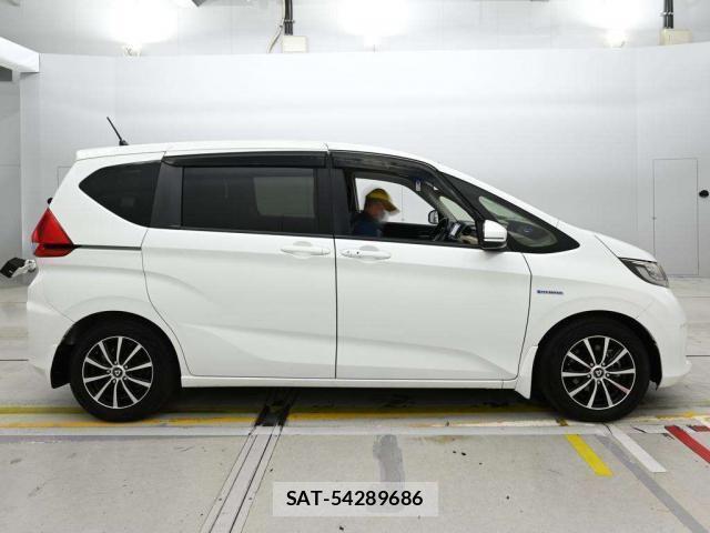 Honda FREED HYBRID 2016-11 8815395-11