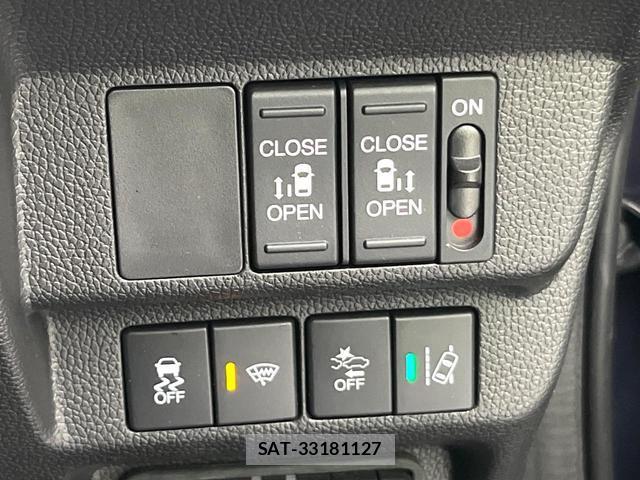 Honda FREED HYBRID 2022-12 8815760-5