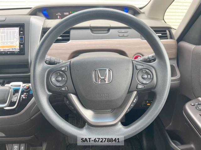 Honda FREED HYBRID 2021-11 8817811-10