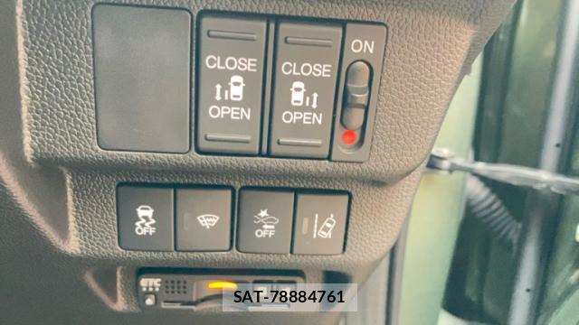 Honda FREED 2022-03 8814098-17