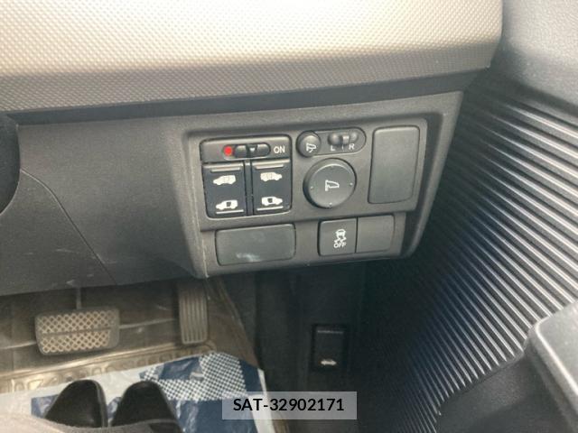 Honda FREED 2013-10 8817153-11