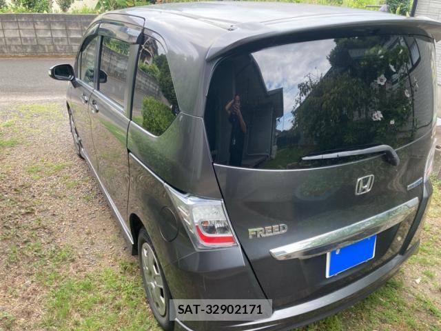 Honda FREED 2013-10 8817153-13