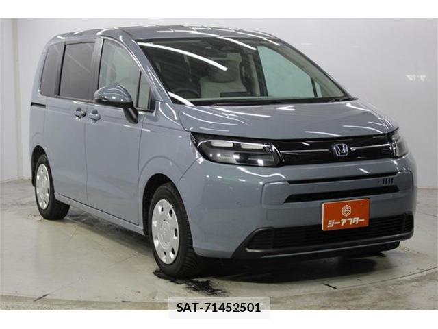 Honda FREED 2025-01 8814324-2
