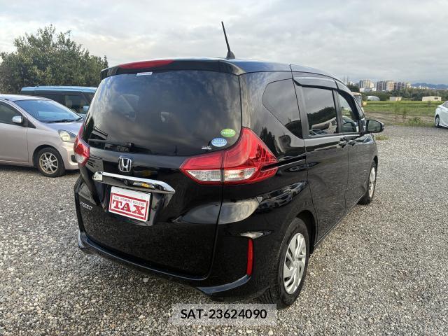 Honda FREED 2021-03 8814486-1