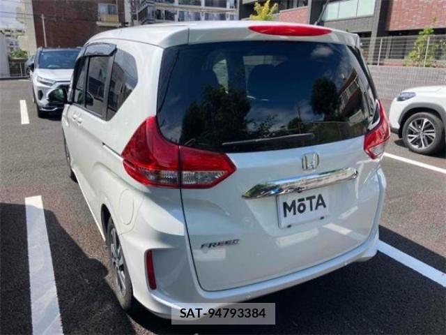 Honda FREED 2022-03 8816278-1