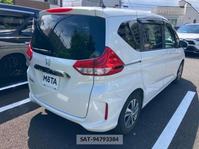 Honda FREED 2022-03 8816278-2