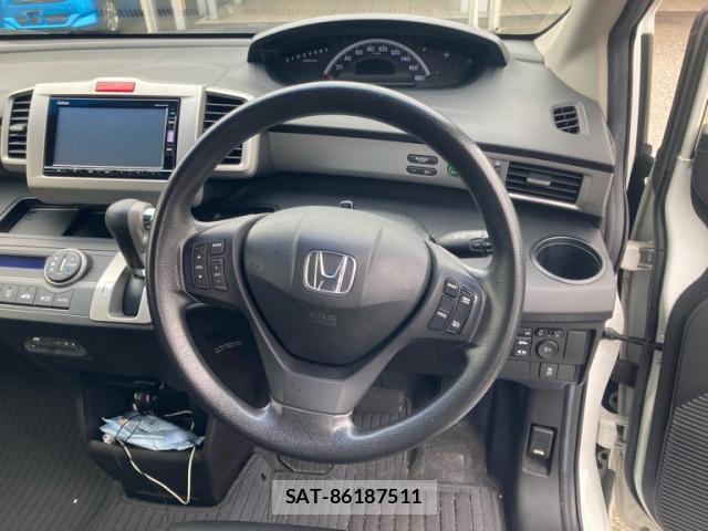 Honda FREED 2015-12 8816518-11