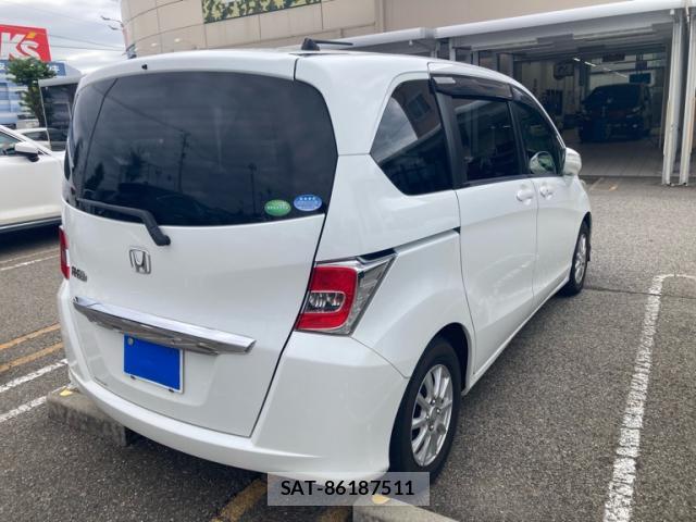 Honda FREED 2015-12 8816518-13