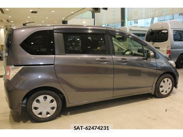 Honda FREED 2014-08 8817303-3