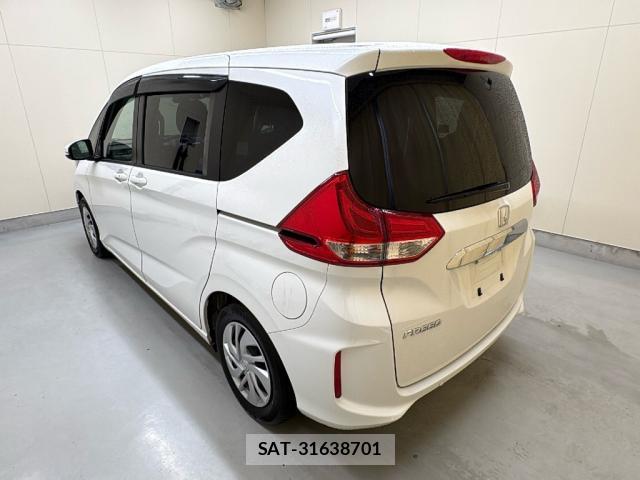 Honda FREED 2019-10 8817345-6