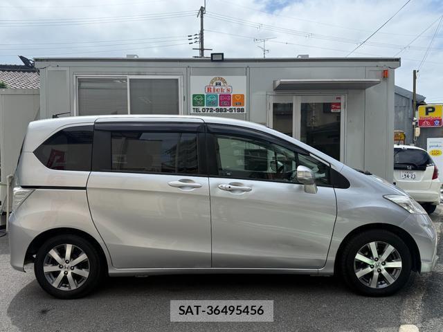Honda FREED 2011-11 8817903-5