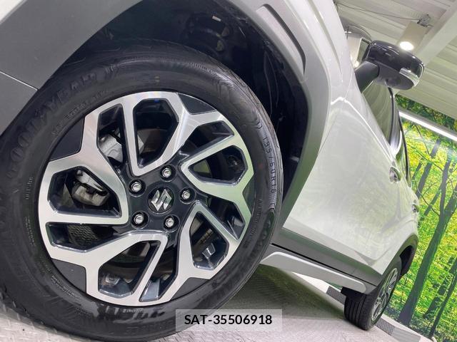 Suzuki Fronx 2025-09 8812258-12