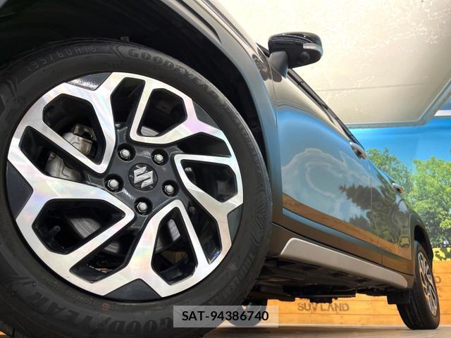 Suzuki Fronx 2025-10 8814161-12
