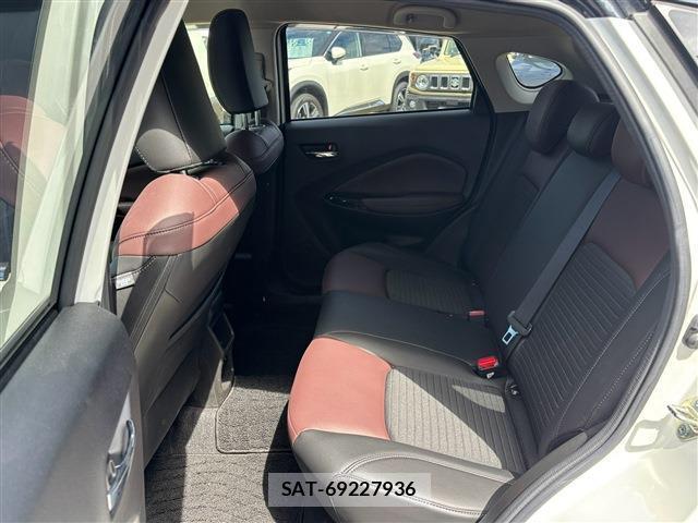 Suzuki Fronx 2025-01 8814719-5