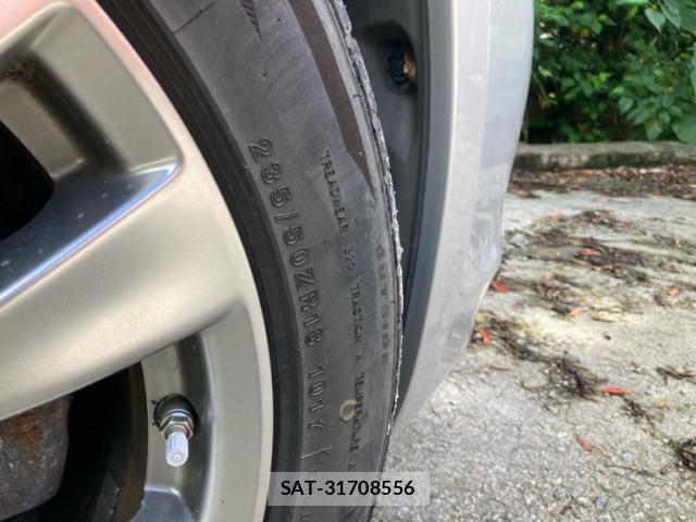 Nissan FUGA HYBRID 2013-11 8815117-12