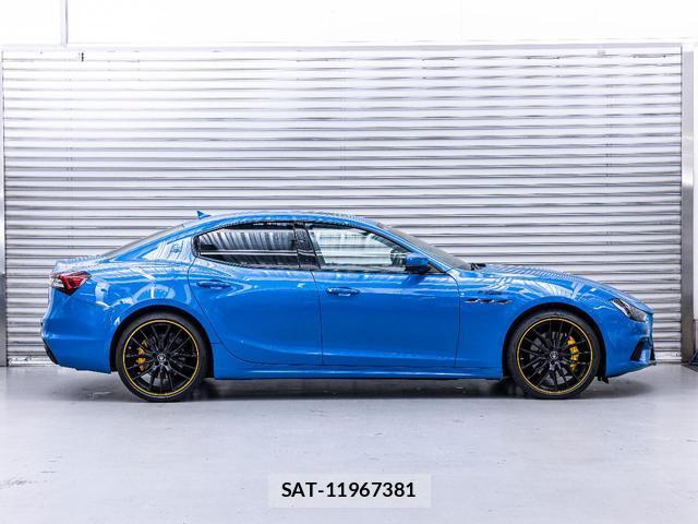 Maserati GHIBLI 2021-10 8814836-12