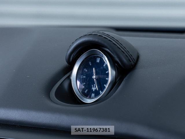 Maserati GHIBLI 2021-10 8814836-17