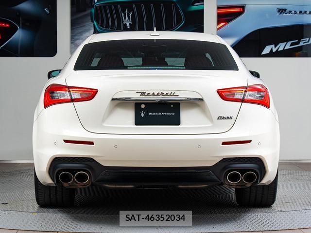 Maserati GHIBLI 2018-09 8815055-17