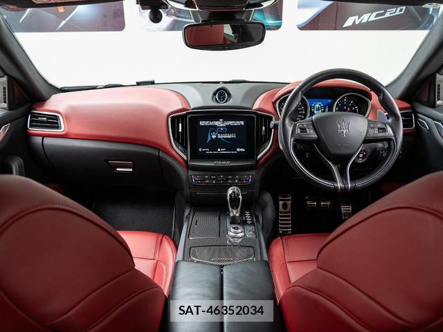 Maserati GHIBLI 2018-09 8815055-3