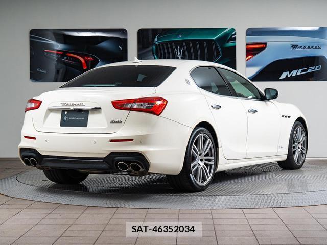 Maserati GHIBLI 2018-09 8815055-4