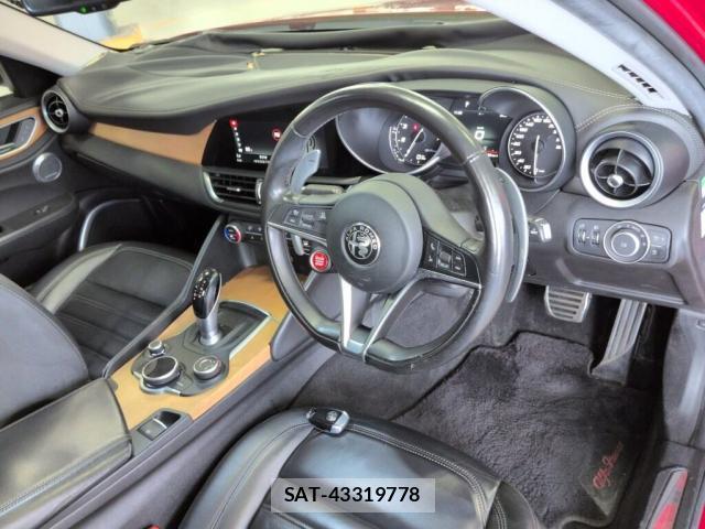 ALFA ROMEO Giulia 2018-02 8815380-2