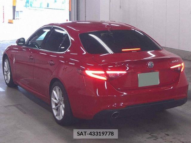 ALFA ROMEO Giulia 2018-02 8815380-4