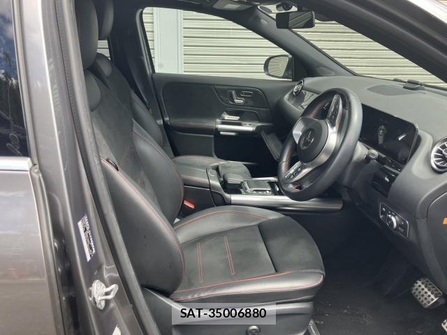Mercedes Benz GLA-CLASS 2020-08 8814631-3
