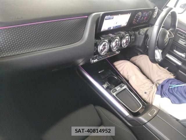 Mercedes Benz GLA-CLASS 2023-11 8816166-2