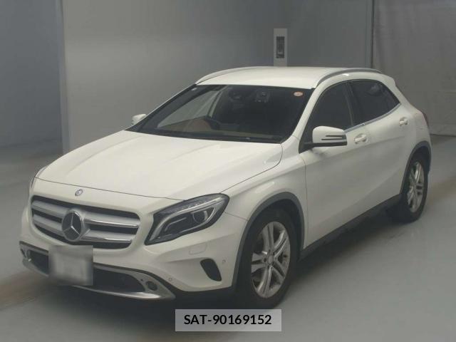 Mercedes Benz GLA-CLASS 2014-10 8816312-1