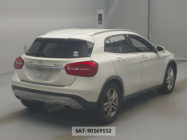 Mercedes Benz GLA-CLASS 2014-10 8816312-2
