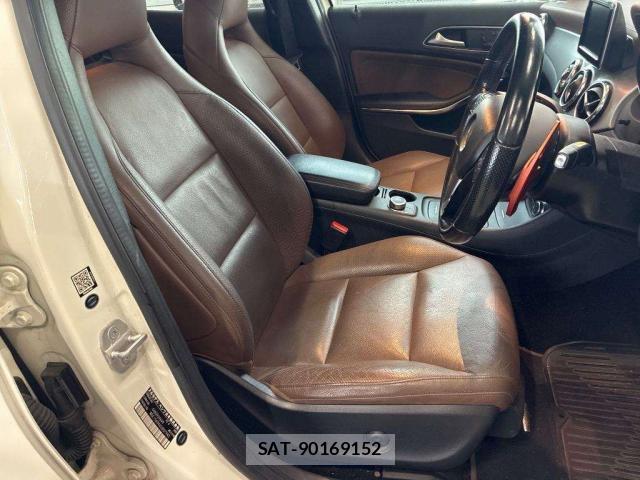 Mercedes Benz GLA-CLASS 2014-10 8816312-5