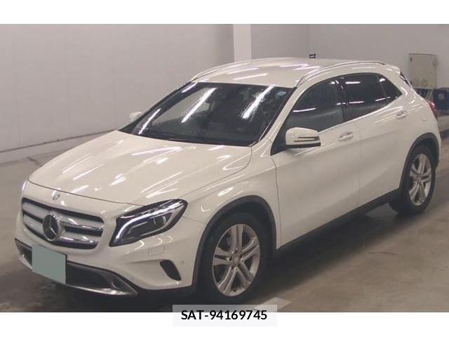 Mercedes Benz GLA-CLASS 2015-02 8816320-1