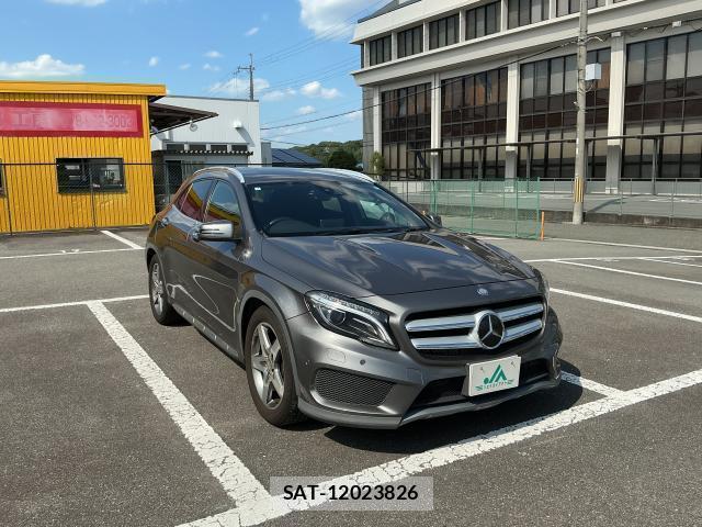 Mercedes Benz GLA-CLASS 2017-03 8817084-11