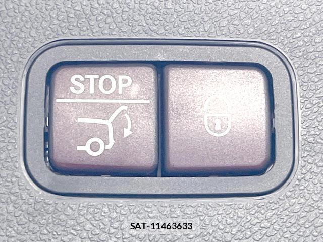 Mercedes Benz GLC-CLASS 2018-10 8813147-5