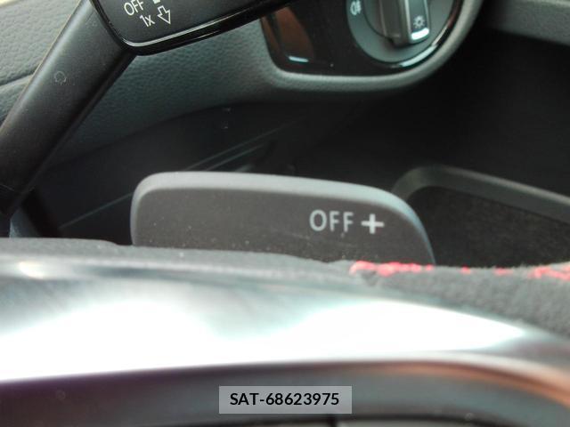 VolksWagen GOLF GTI 2016-08 8812510-10