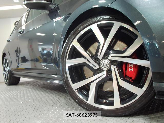 VolksWagen GOLF GTI 2016-08 8812510-16