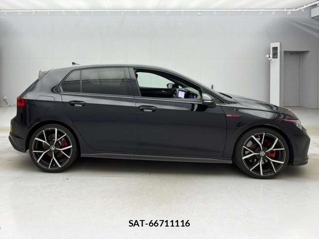 VolksWagen GOLF GTI 2022-12 8815400-8