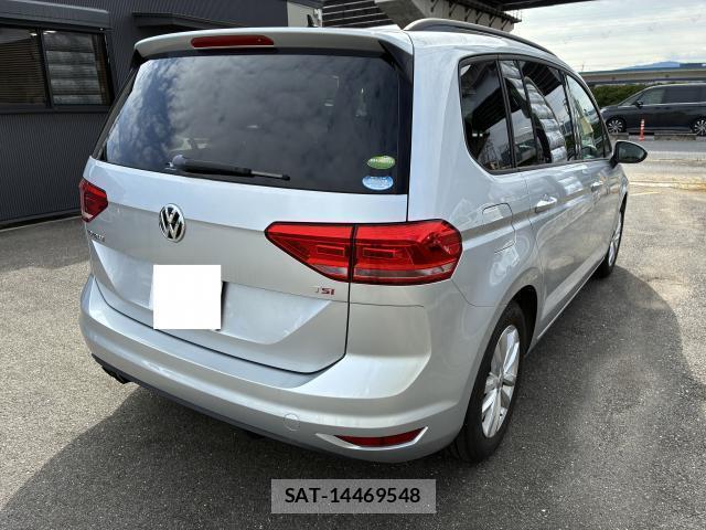 VolksWagen GOLF TOURAN 2016-02 8814665-1