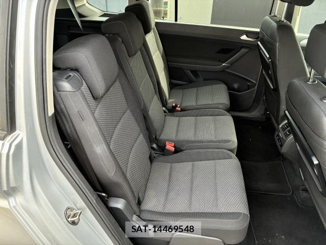 VolksWagen GOLF TOURAN 2016-02 8814665-4