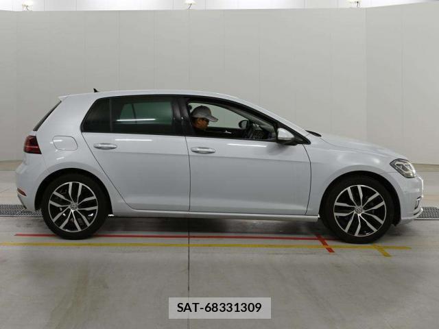 VolksWagen GOLF 2018-11 8816128-10