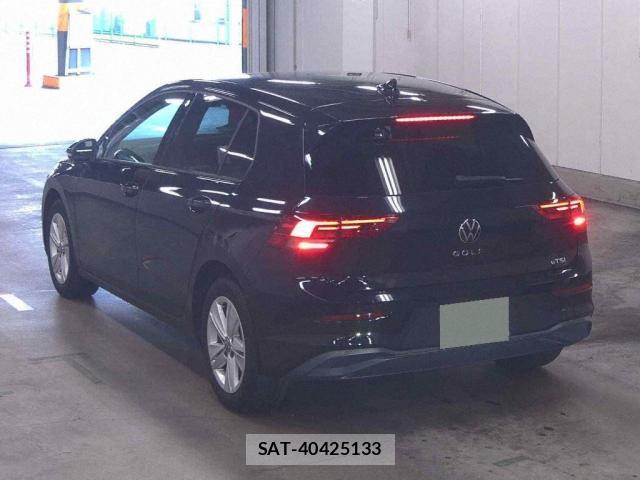 VolksWagen GOLF 2022-09 8816218-4