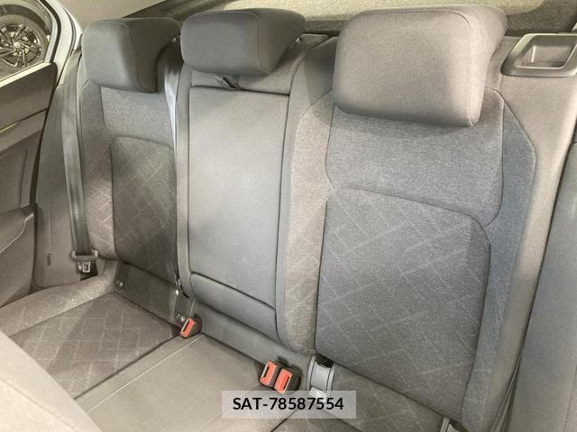 VolksWagen GOLF 2022-01 8816253-10