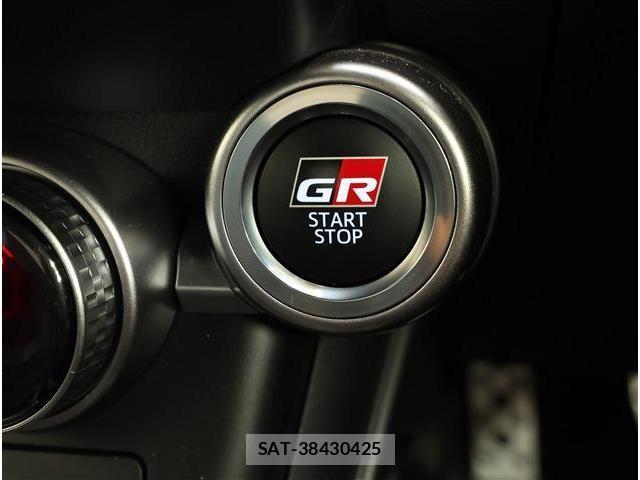 Toyota GR86 2024-12 8812383-11