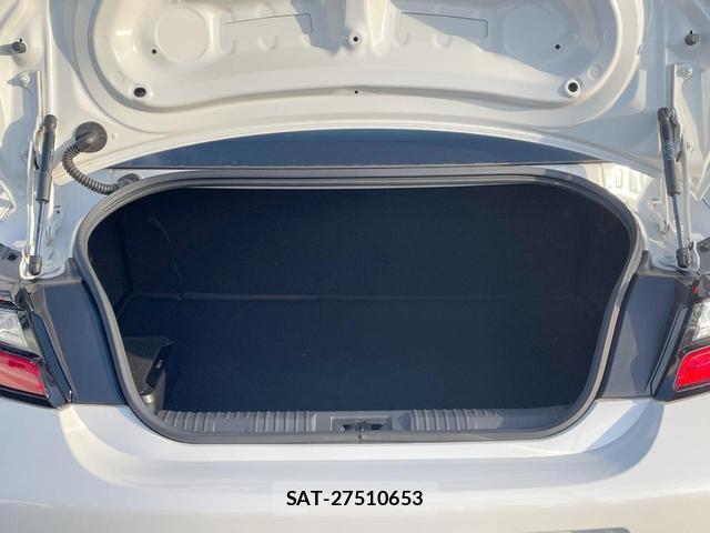 Toyota GR86 2022-02 8817182-10
