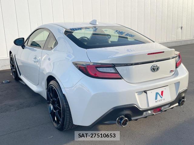 Toyota GR86 2022-02 8817182-17