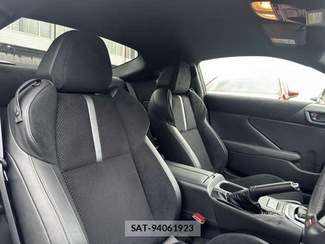 Toyota GR86 2024-11 8817666-4