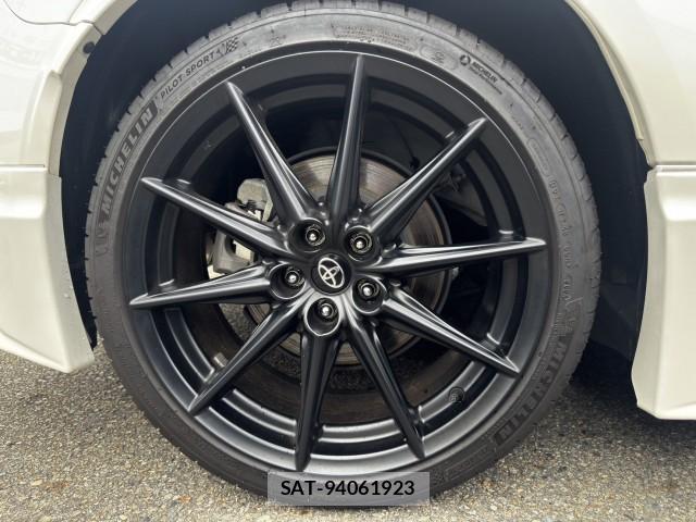 Toyota GR86 2024-11 8817666-8
