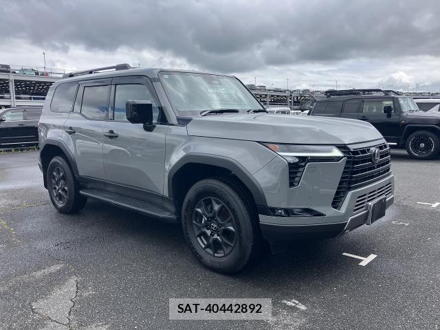 Lexus GX 2025-08 8813928-0