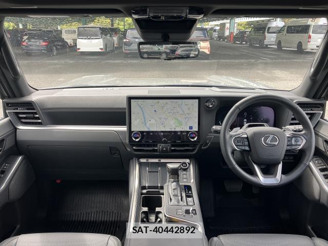 Lexus GX 2025-08 8813928-2